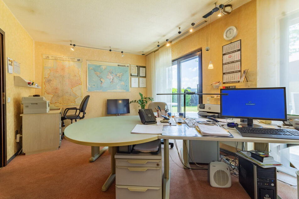 Arbeits- oder Kinderzimmer