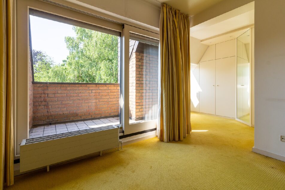 Balkon mit Ankleidezimmer